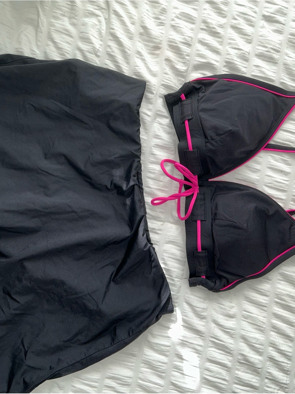 Jag Jeans Black Bikini Set Women’s Medium with Hot Pink Trim !